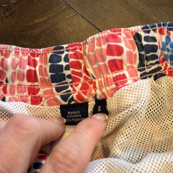 Men’s vineyard vines lined swim trucks patriotic - Picture 4 of 11